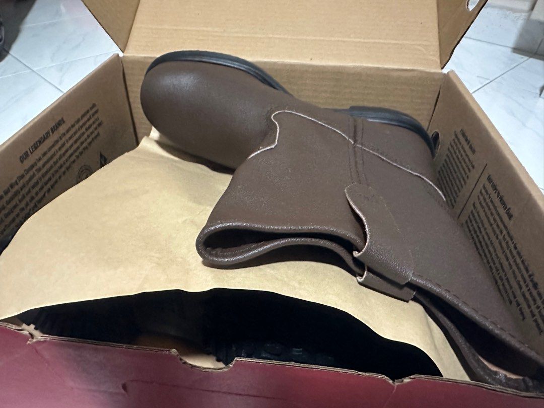 Red wing safety best sale shoes 8264 price