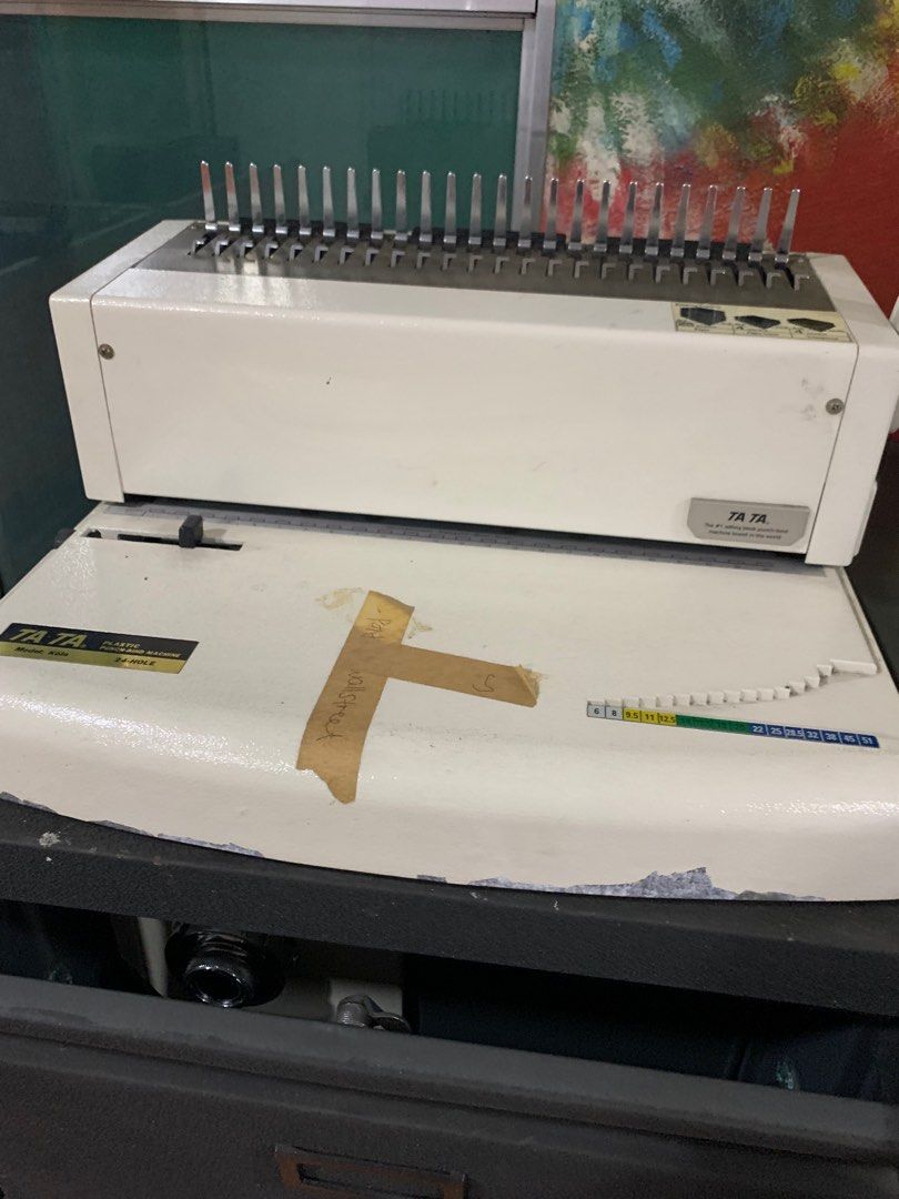 TATA KOLN Punch BINDING machine 24 holes ringbind (Category: Office & Business Technology) located in Quezon City. Submitted by prelovedsaleitems (Listing ID 1242755723, Image 2). Description: .