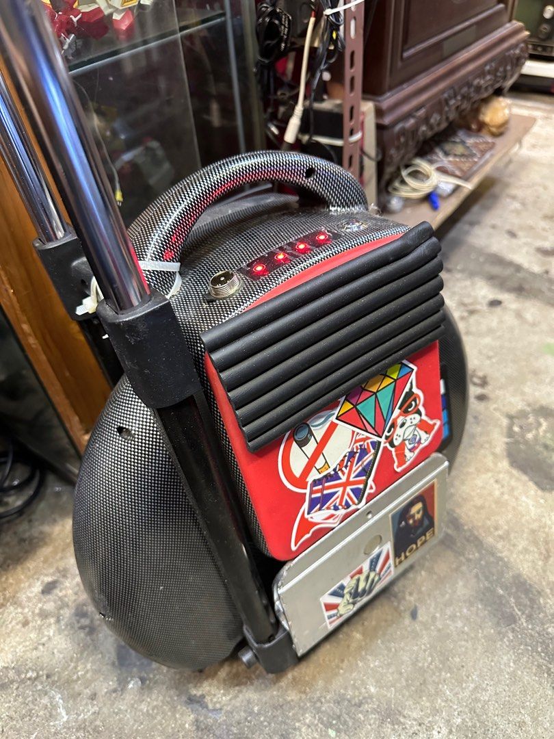 Robot wheels (Category: Everything Else) located in Singapore. Submitted by vintage_wars (Listing ID 1242811449, Image 1). Description: Good condition .