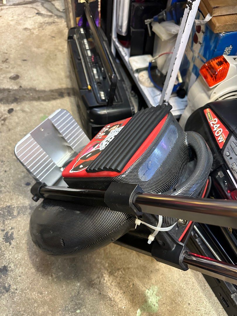 Robot wheels (Category: Everything Else) located in Singapore. Submitted by vintage_wars (Listing ID 1242811449, Image 2). Description: Good condition .