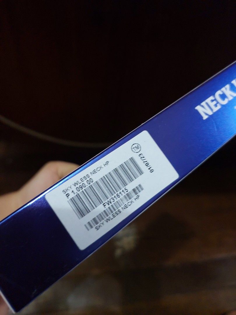 Samaung Neck Headset Wireless (Category: Earphones) located in Quezon City. Submitted by garagesaleonline (Listing ID 1242754148, Image 2). Description: .
