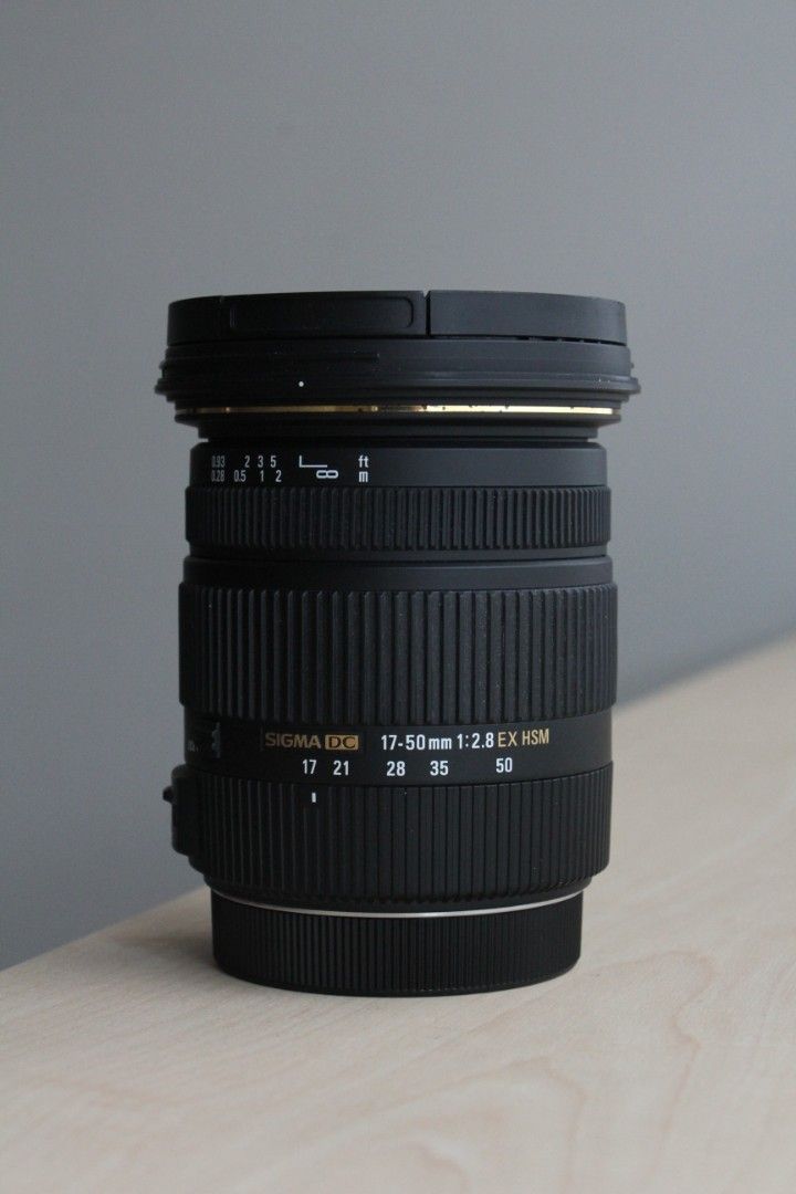 Sigma Zoom 17-50mm F2.8 EX DC OS HSM for Canon EF