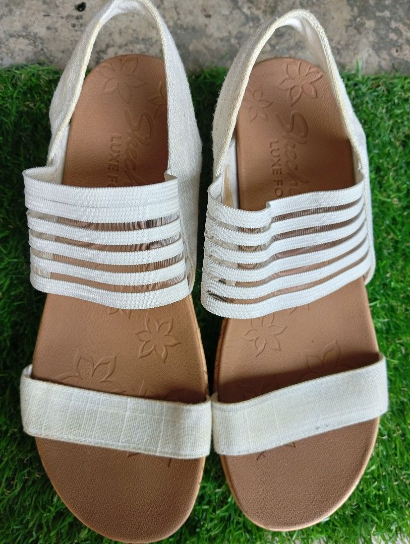 Skechers cali beverlee hot sale wedge