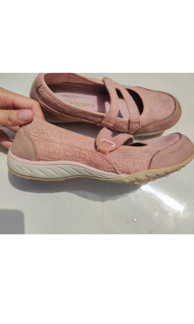 SKECHERS Original Women Pink Memory Foam Lucky Lady Merry Jane