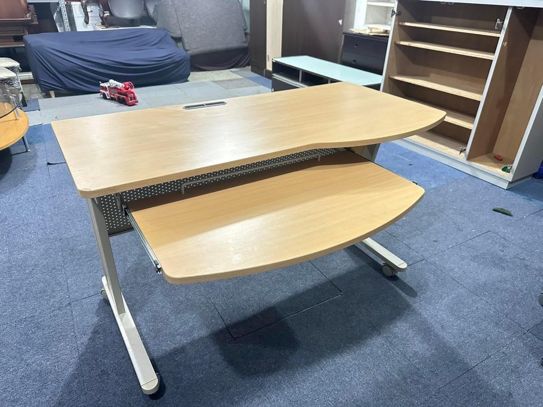 Study table Japan surplus on Carousell