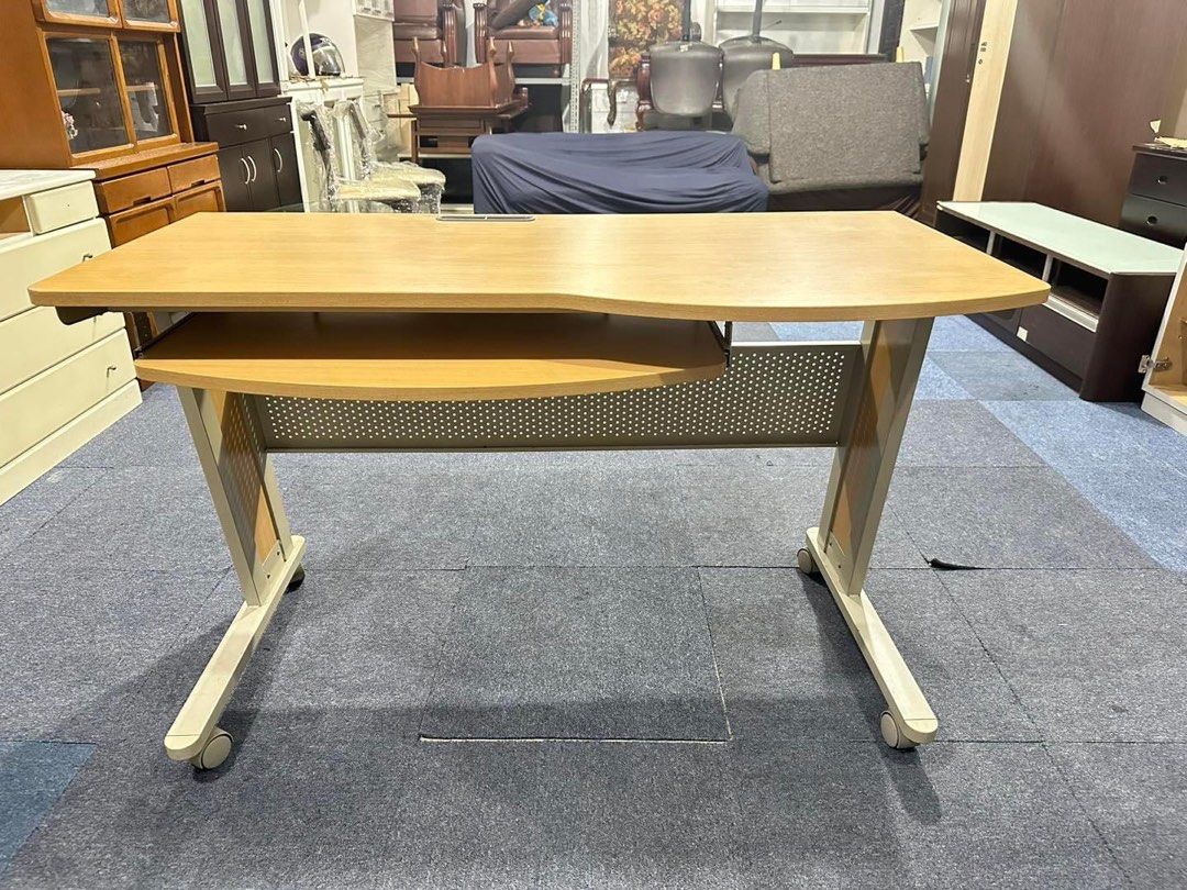 Study table Japan surplus on Carousell