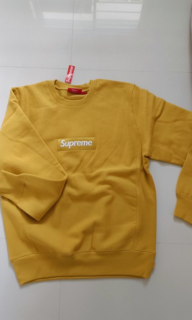 Supreme Sweatshirt Men s Fashion Coats Jackets and Outerwear on