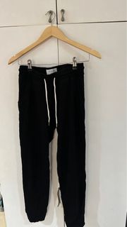(Category: ) located in . Submitted by shoppreloved.ph (Listing ID 1242797450, Image 1). Description: .