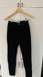 (Category: ) located in . Submitted by shoppreloved.ph (Listing ID 1242797648, Image 1). Description: .
