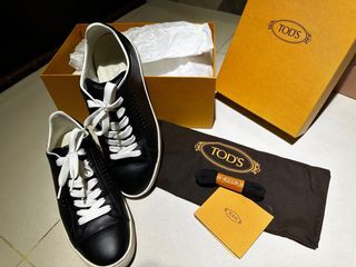 TOD’s 二手 黑色平底休閒鞋 37