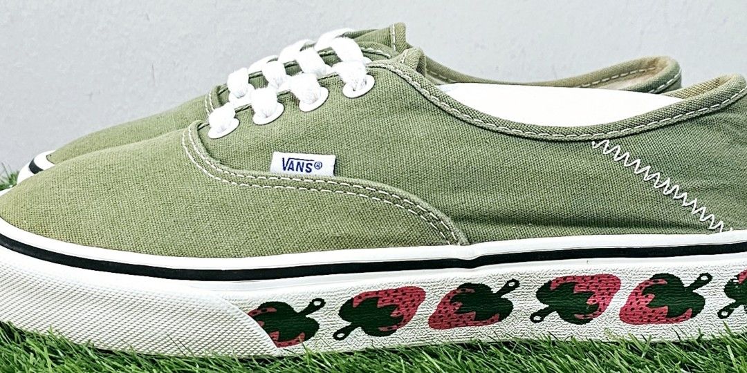 Vans authentic store strawberry tape green