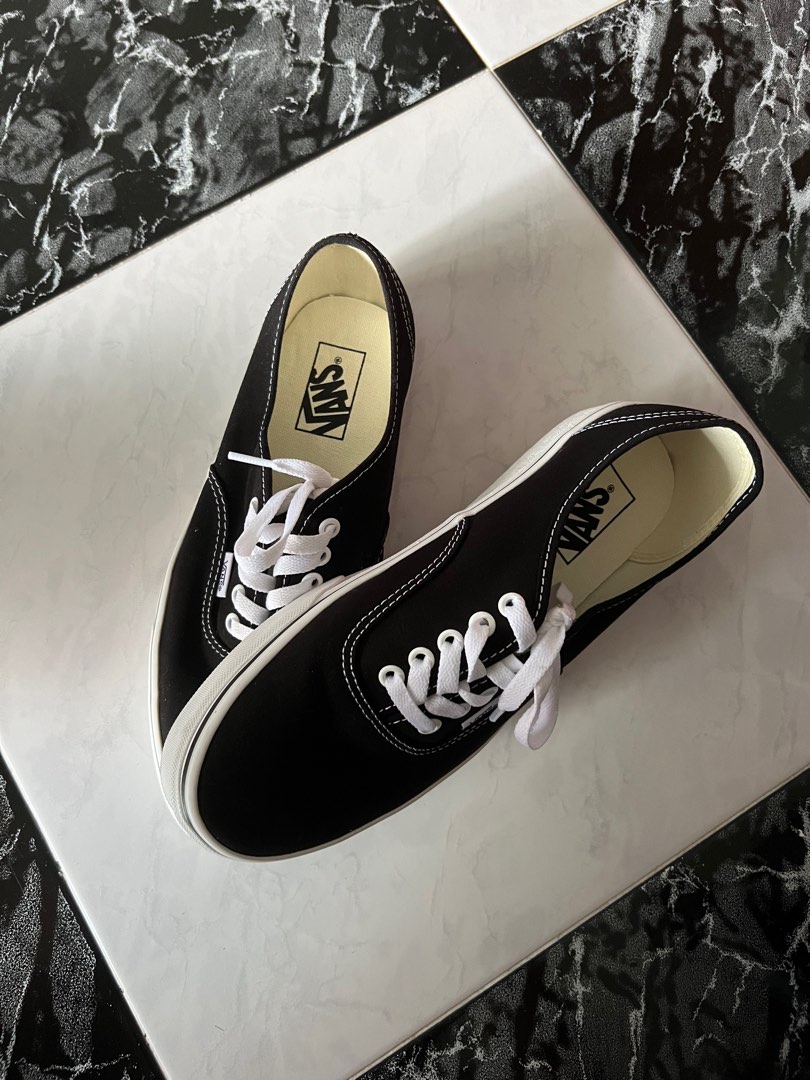 vans authentic black Women s Fashion Footwear Sneakers on Carousell