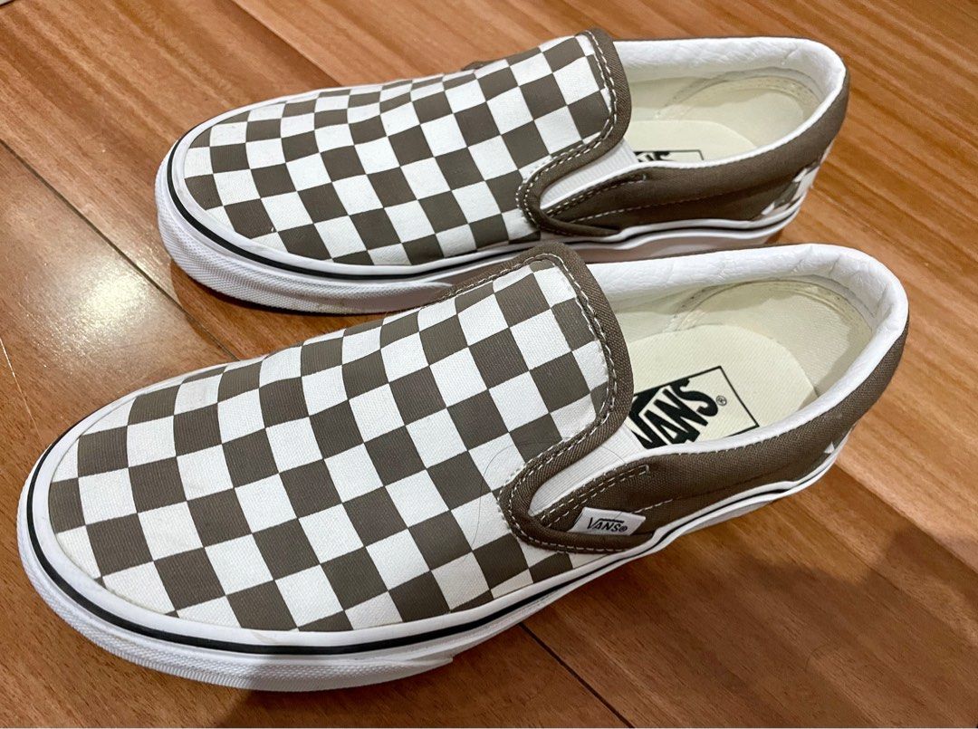 Vans classic slip on size 5 on sale