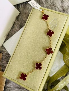 VCA Vintage Alhambra Bracelet 5 Motifs 18k Yellow Gold in Carnelian