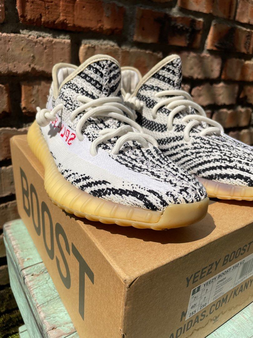 Yeezy Boost 350 Zebra