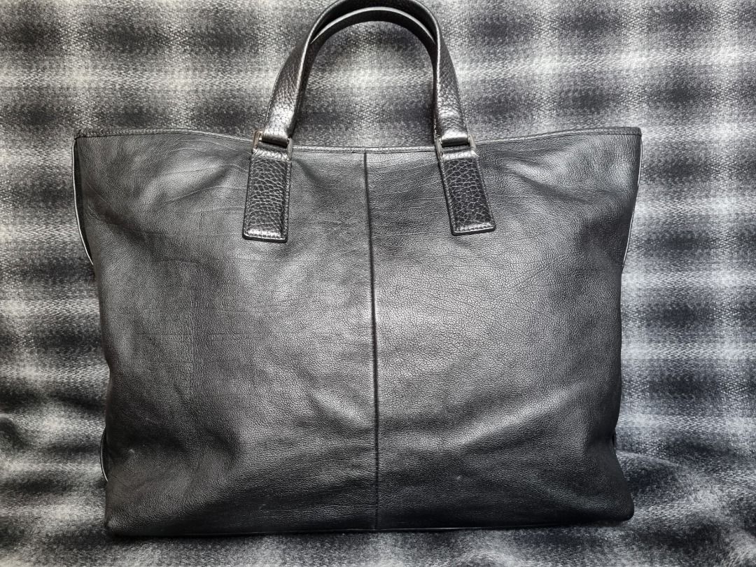 Shopping Large Leather Tote in Black - Saint Laurent