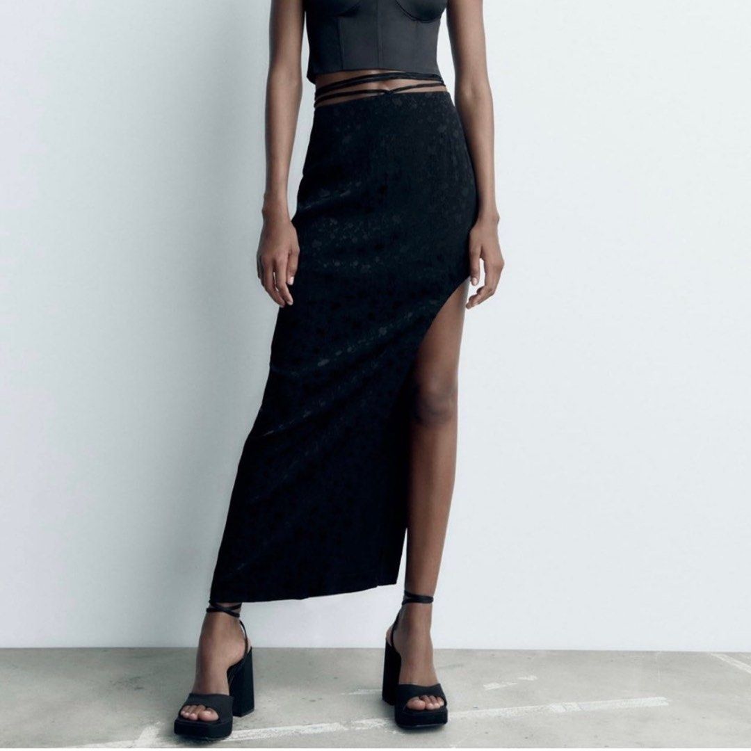 The Tie-waist Jacquard Skirt