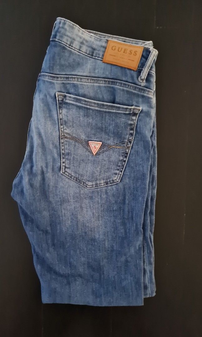 Guess jeans size 32 top