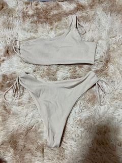 (Category: ) located in . Submitted by zeinaey (Listing ID 1242917718, Image 1). Description: .