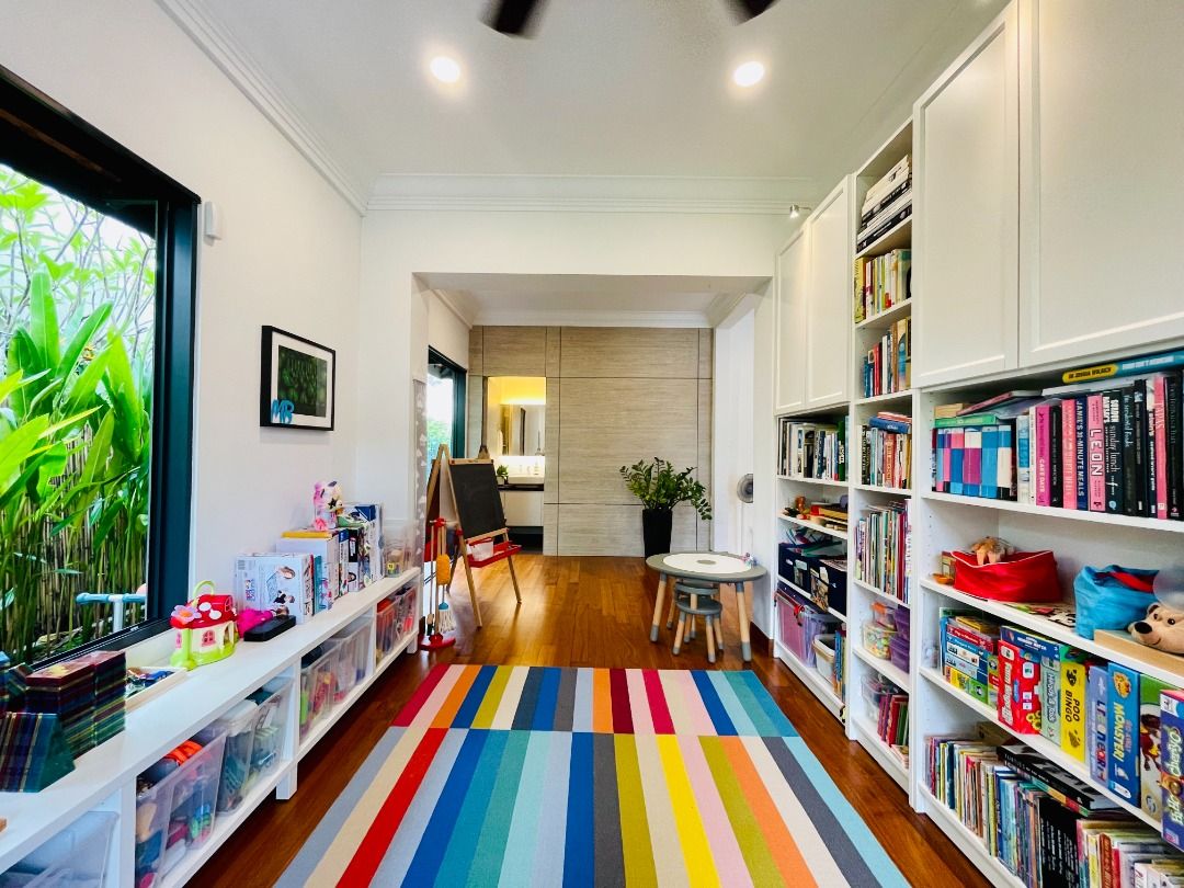 Besta top toy storage