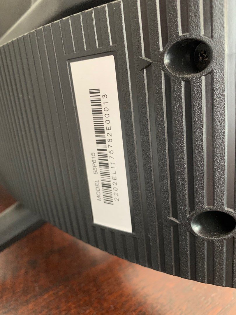 55 “ TCL smart tv with built in chrome cast, TV & Home Appliances, TV