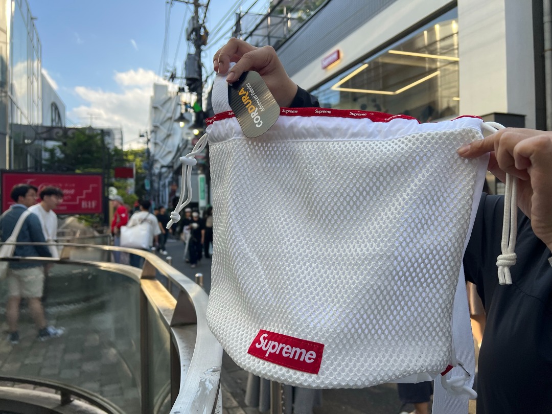 SUPREME MESH SMALL BACKPACK SS23