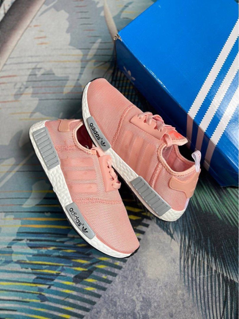 Nmd r1 on sale peach pink