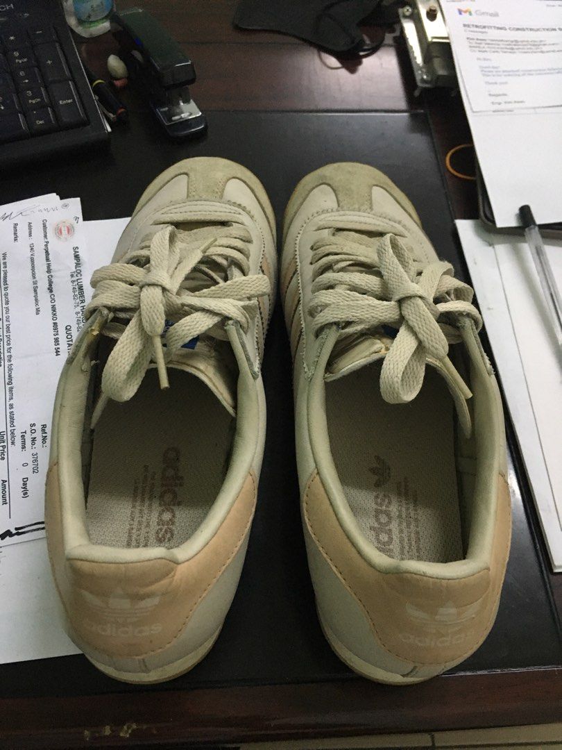 Adidas store rom beige