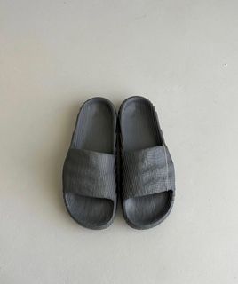 （分類：）位於 。 由 Roxie 提交（商品編號 1243071666，圖片 1）。簡介： 。