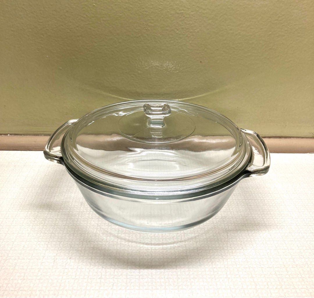 Anchor Ovenware Caserole 2 qts (Category: Bakeware) located in Manila. Submitted by daddythrifter (Listing ID 1242915910, Image 1). Description: Size: 9 inch diameter Oven & Microwave Safe.