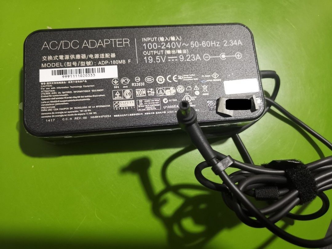 Chargeur Asus 19.5V 9.23A