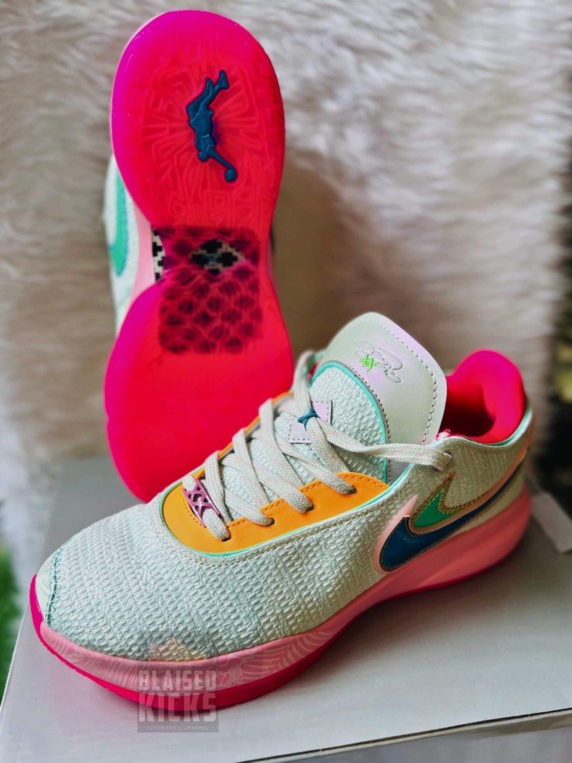 Shoes basketball sale hotsell