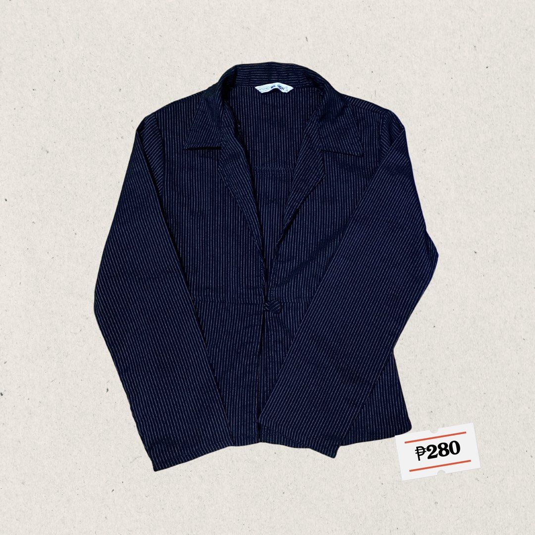 black pinstripe blazer 🪄 (Category: Coats, Jackets and Outerwear) located in Caloocan City. Submitted by steftaleon (Listing ID 1243040138, Image 1). Description: ✿ can fit to xs - small ✿ no issues ✿ very soft and stretchy material! ✿ RFS — not my size :( ✿ MOP — gcash only ✿ shipping fee will be shouldered by the buyer ✿ PM for more pics and info! TAGS: dark academia, office, blazer, gilmore girls, y2k, aesthetic, vintage, thrifted, retro, bla