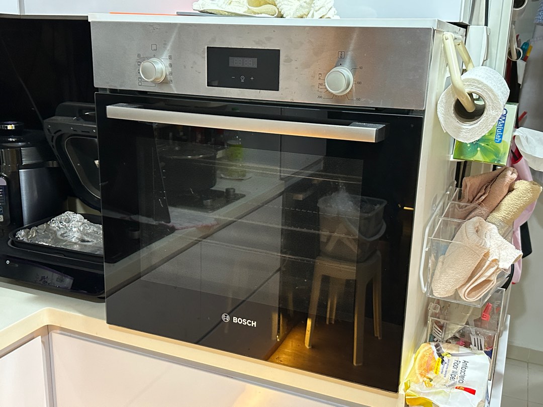 BOSCH 66L builtin Oven HBF114BR0K, TV & Home Appliances, Kitchen