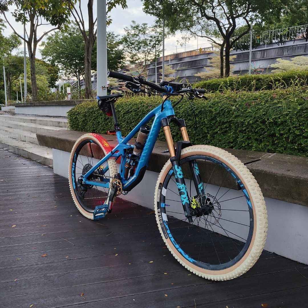 Canyon Strive CF8 27.5 RACE Full Carbon Mountain Bike Sports Equipment Bicycles Parts Bicycles on Carousell