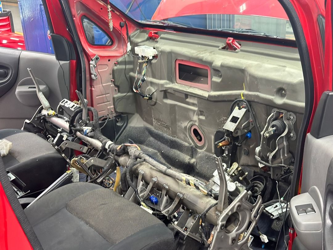 Car Aircon Gas Leak Repair / Evaporator Cooling Coil Replacement