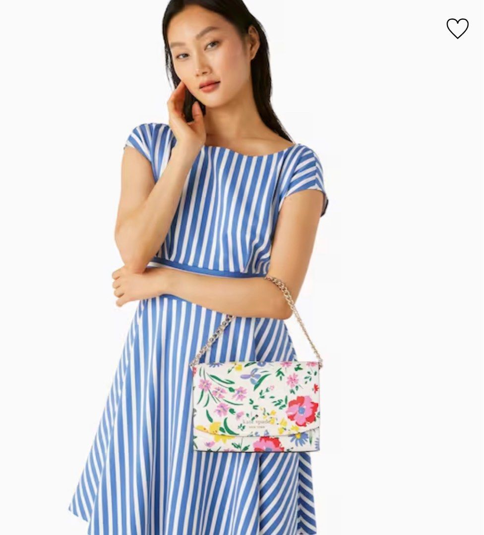 Carson Garden Bouquet Convertible Crossbody - Medium (Category: Luxury Bags & Wallets) located in Mandaluyong City. Submitted by shop_0n_the_spot (Listing ID 1242937483, Image 2). Description: 💯% GUARANTEED ORIGINAL & BRAND NEW. Carson Garden Bouquet Convertible Crossbody - Medium Product Details Measurements 9.12” W x 6.87” H x 2.56” D Handle Drop: 6.75” Features Strap Drop: 22” Metal Pinmount Logo Closure Type: flap with magnetic snap closure 