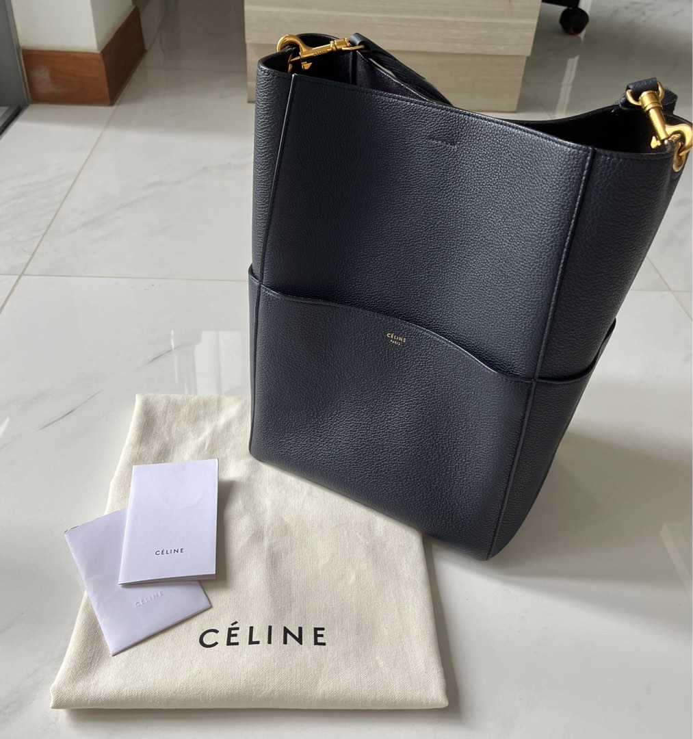 CELINE SANGLE SEAU  Luxe handbags, Bags, Gold bag