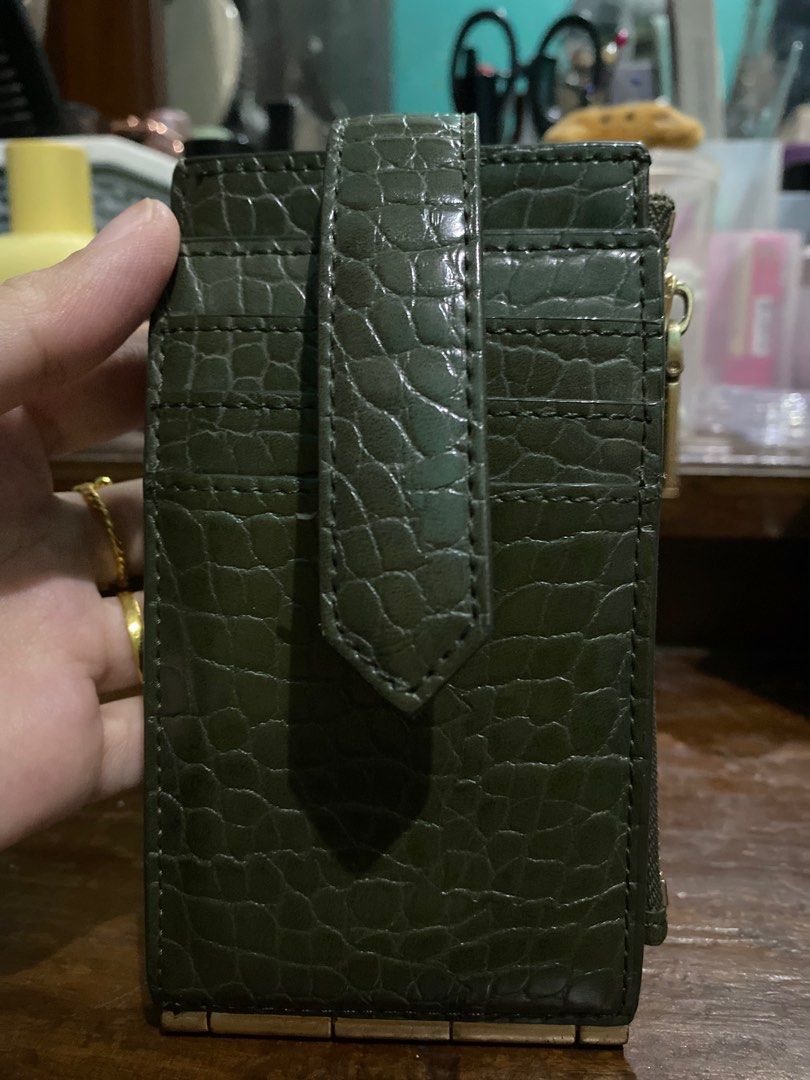 dompet Charles and keith