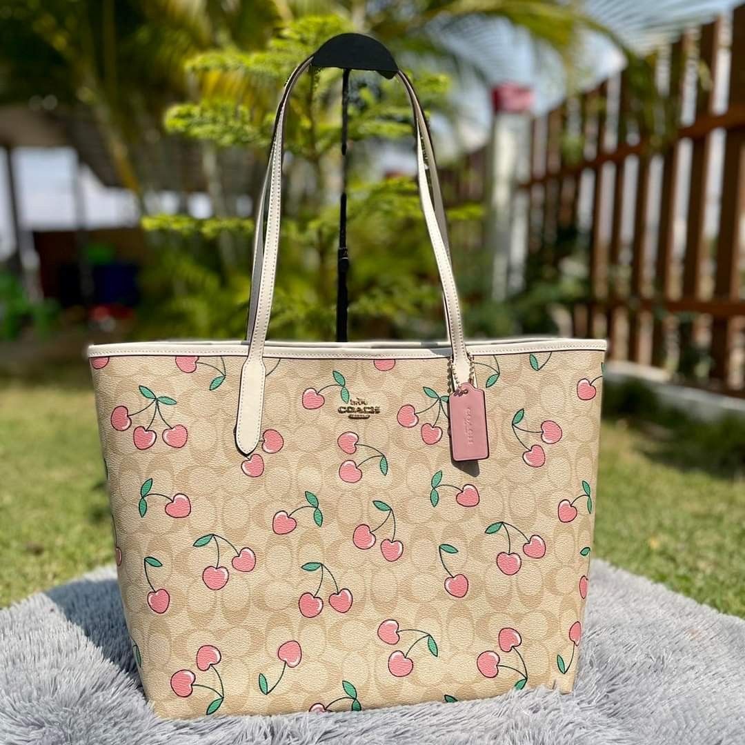 COACH City Tote In Signature Canvas With Pink Heart Cherry Print