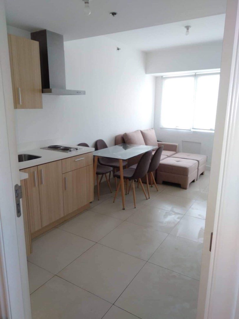 Condo unit for sale (Category: Apartments & Condos) located in Batangas. Submitted by emmie05 (Listing ID 1243052201, Image 2). Description: 1bedroom condo unit in The Residences of Commonwealth by Century Properties. Message for more info.