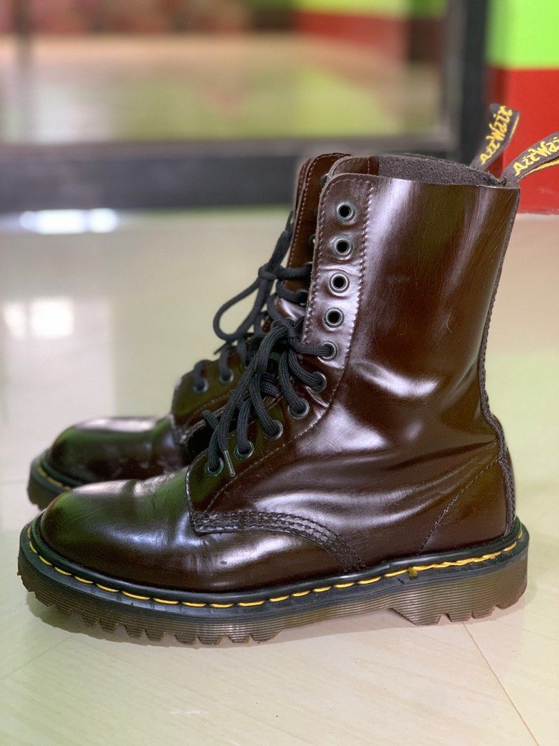 Dr martens vegan 2024 1490 cherry red