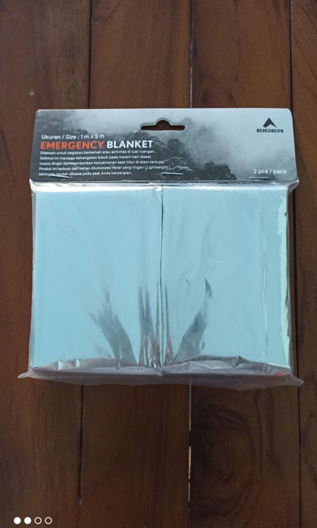 Eiger emergency blanket on Carousell