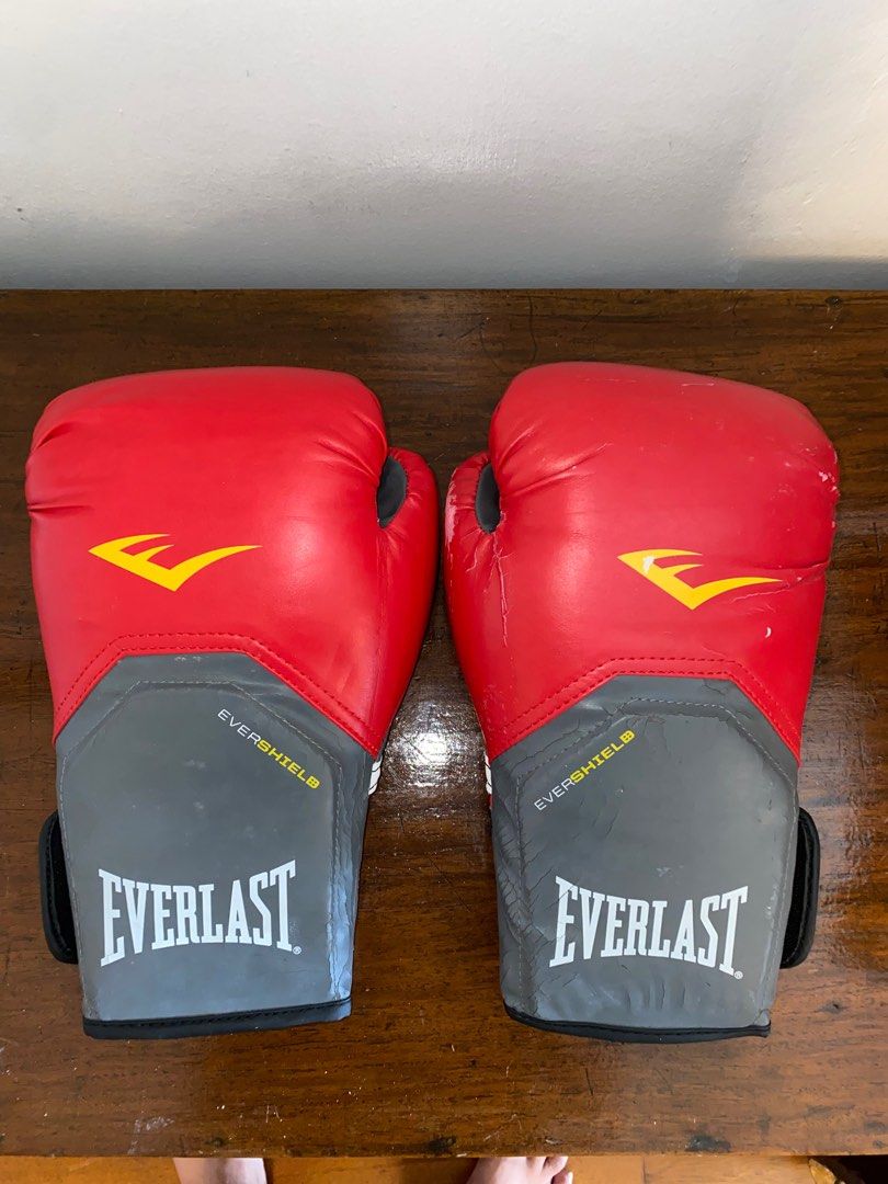 Everlast Red Pro Style Boxing Gloves 14 oz size on Carousell