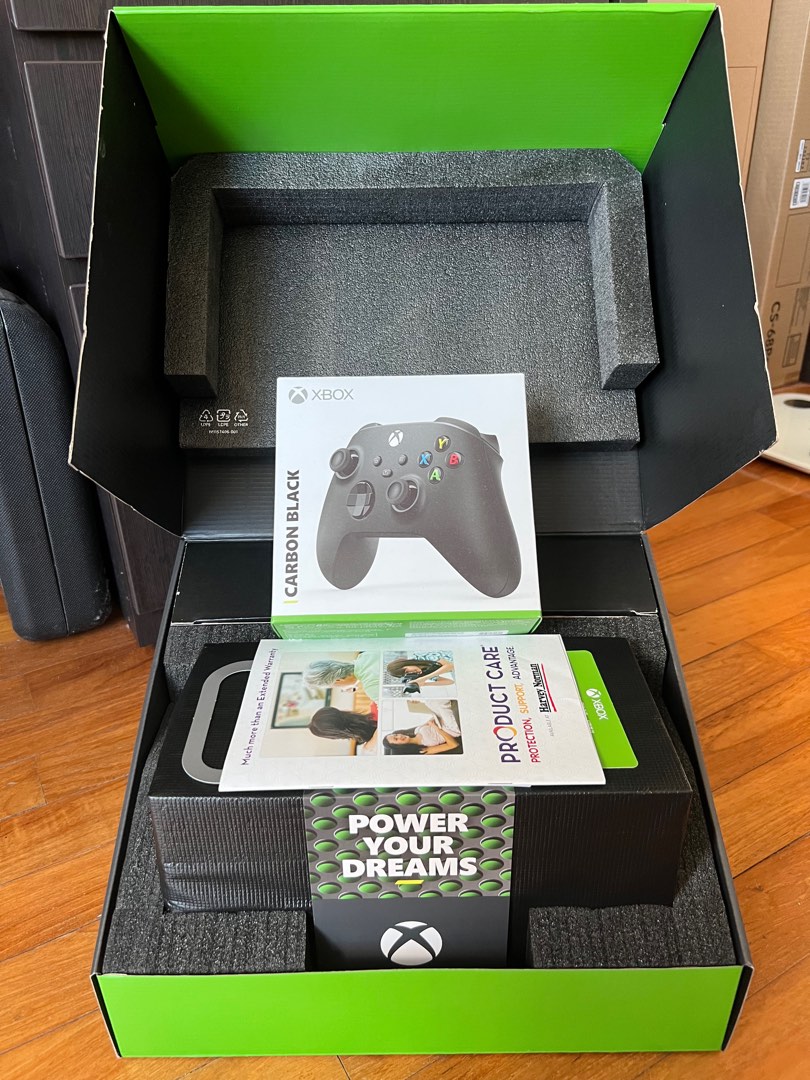 1.5 Yrs Warranty till Nov 2024 Xbox Series X with Extra Controller