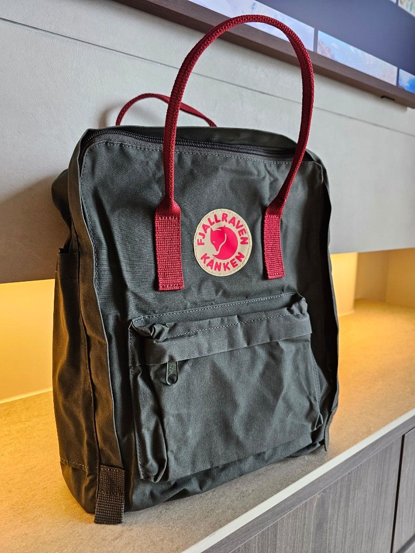 Fjallraven kanken black on sale and ox red