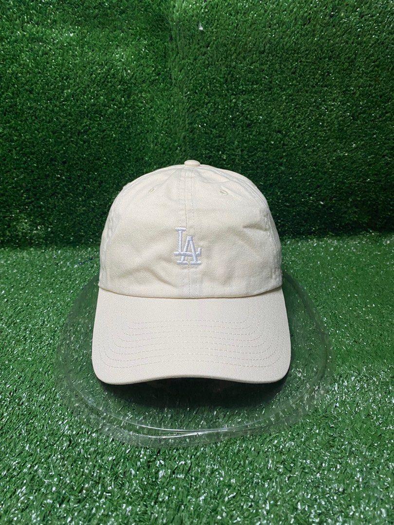 47 New York Yankees MLB Classic Baseball Hat in Tan at Urban Outfitters