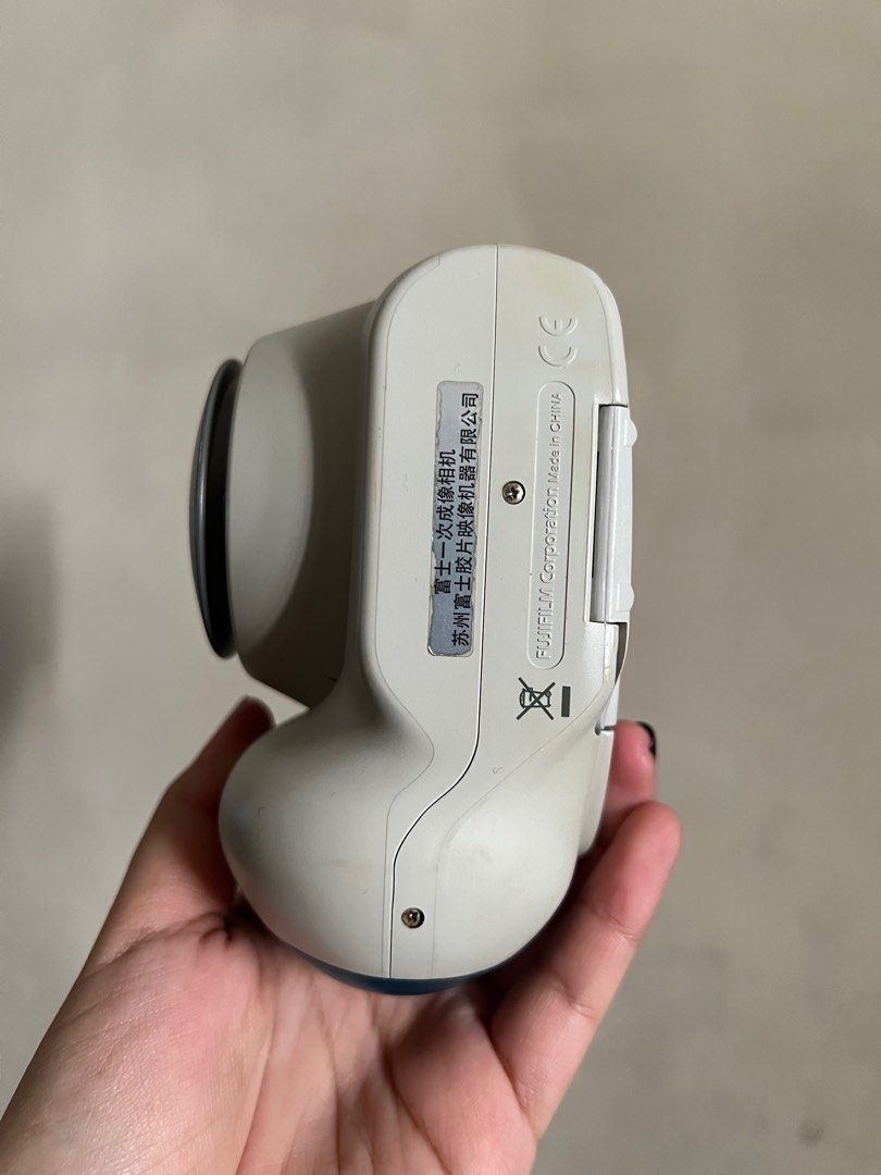 Fujifilm Instax Mini 7s (Category: Cameras) located in Cagayan de Oro. Submitted by mariaxolivia (Listing ID 1242933890, Image 2). Description: Instax Mini 7s -Still in good working condition, flash still working -Inclusions: camera + 4 batteries *Can’t find the box 😅 *RFS: Not using this anymore, nakatambak na lang sayang naman. I also have a mini link already MOP: Gcash/Maya/BPI bank transfer Shipping via J&T only (will put this inside a plast