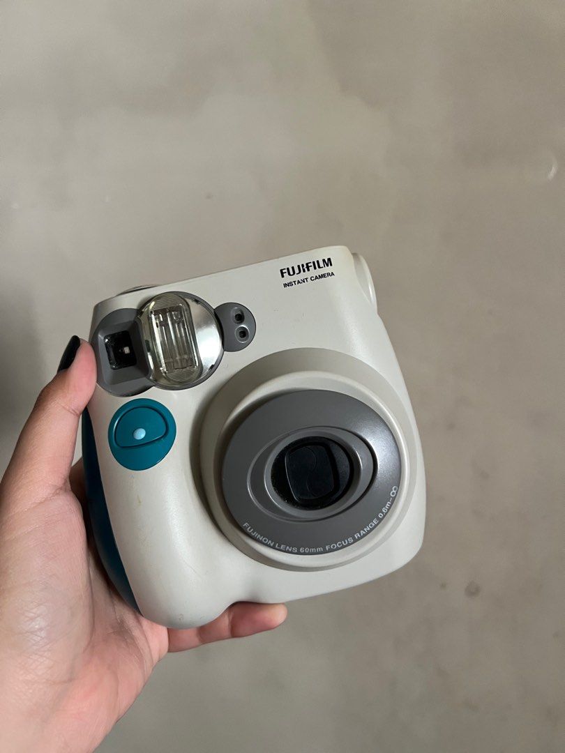 Fujifilm Instax Mini 7s (Category: Cameras) located in Cagayan de Oro. Submitted by mariaxolivia (Listing ID 1242933890, Image 1). Description: Instax Mini 7s -Still in good working condition, flash still working -Inclusions: camera + 4 batteries *Can’t find the box 😅 *RFS: Not using this anymore, nakatambak na lang sayang naman. I also have a mini link already MOP: Gcash/Maya/BPI bank transfer Shipping via J&T only (will put this inside a plast