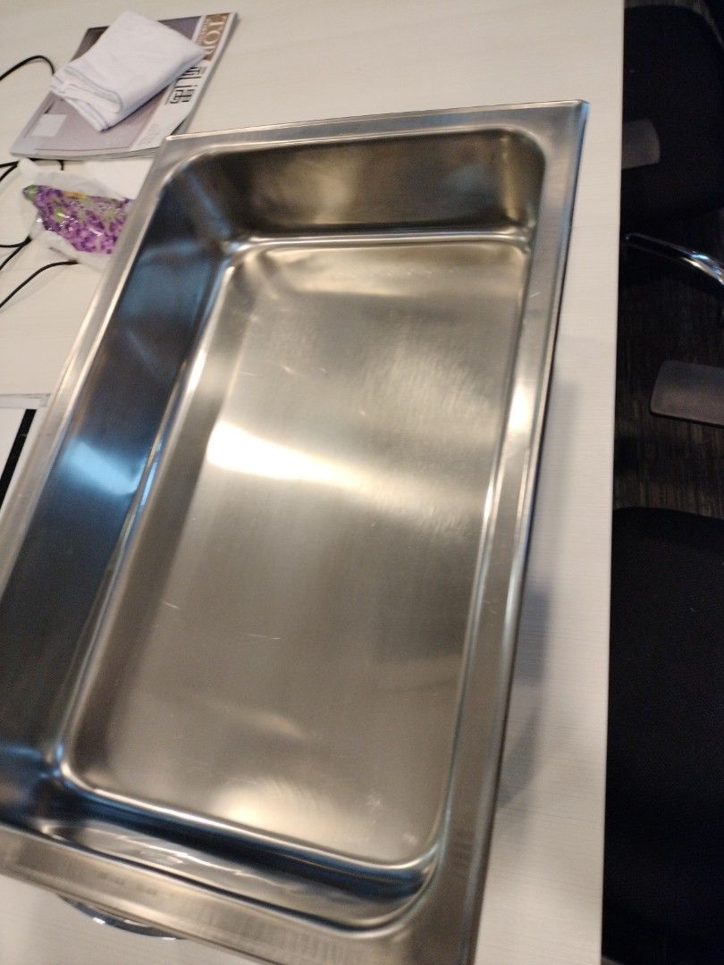 Full size chafing dish, TV & Home Appliances, Kitchen Appliances, Other